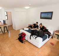 Base Airlie Beach Resort - Accommodation Newcastle