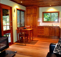 Waterfall Hideout-Rainforest Cabin for Couples - Accommodation Newcastle