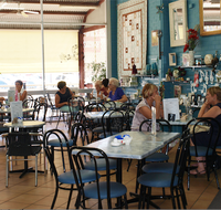 Inspirations Cafe Gift and Patchwork Gallery - Accommodation Newcastle