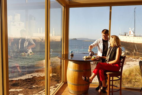 Albany\'s Whale Story - Accommodation Newcastle 5