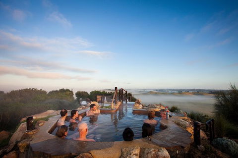 Peninsula Hot Springs And Beach Boxes Day Trip - Accommodation Newcastle 0