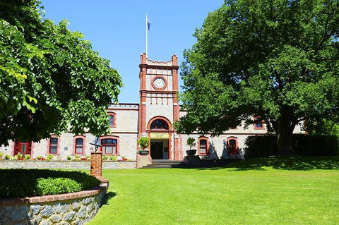 Hop-On Hop-Off Barossa Valley Wine Region Tour From Adelaide - Accommodation Newcastle 3