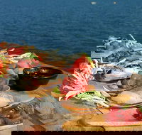 Island Discovery Package - Aquarium Swim  Seafood Tasting Platter - Accommodation Newcastle