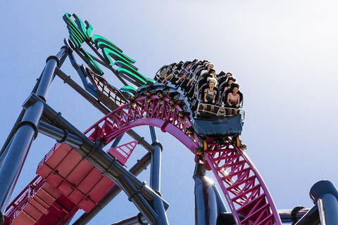 Gold Coast Theme Park Pass: Warner Bros. Movie World, Sea World And Wet'n'Wild - Accommodation Newcastle 0