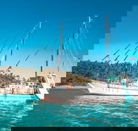2 night Whitsunday Islands Cruise on New Horizon from Airlie Beach - Accommodation Newcastle