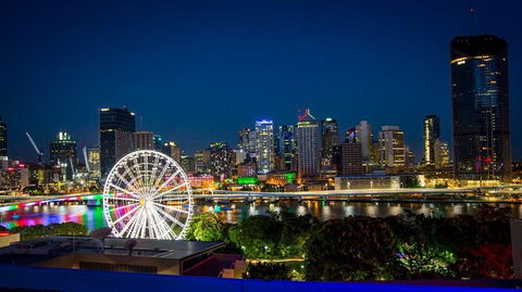 Green Cabs Brisbane Tours - Accommodation Newcastle 2