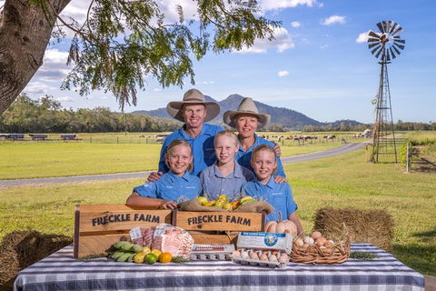 Mackay Aussie Farm & Drinks Tour - Accommodation Newcastle 0