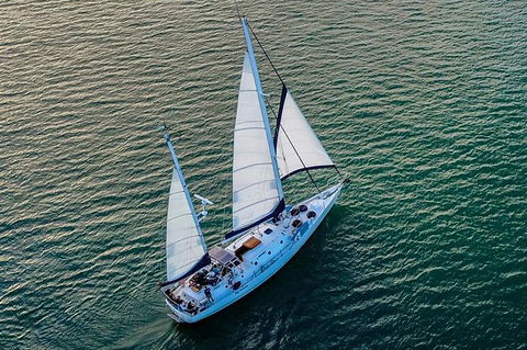 Full-Day Adventure Sailing Experience: Circumnavigate Magnetic Island - Accommodation Newcastle 1