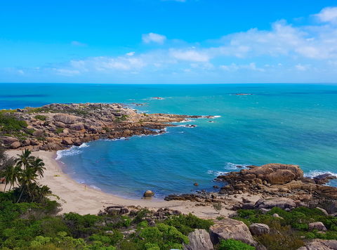 Horseshoe Bay - Bowen - Accommodation Newcastle 2
