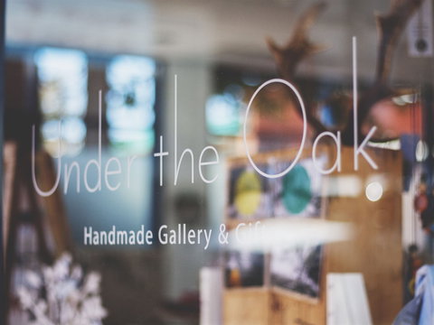 Under The Oak Handmade Gallery And Gifts - Accommodation Newcastle 0