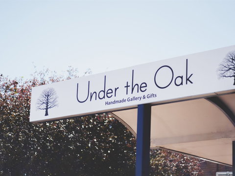 Under The Oak Handmade Gallery And Gifts - Accommodation Newcastle 1