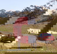 Magnetic Hill - Accommodation Newcastle
