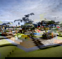 West Beach Mini Golf - Accommodation Newcastle