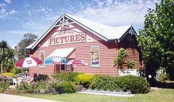 Huskisson Pictures - Accommodation Newcastle 1