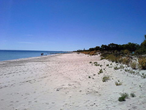 Busselton Beachfront - Accommodation Newcastle 0