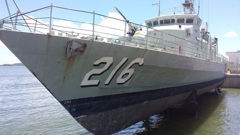 HMAS Gladstone - Accommodation Newcastle 0