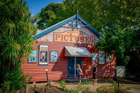 Huskisson Pictures - Accommodation Newcastle 0