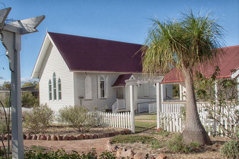 Ringsfield House, Nanango - Accommodation Newcastle 2