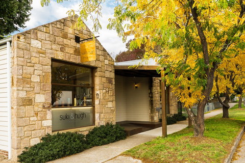 Suki And Hugh Gallery - Accommodation Newcastle 0