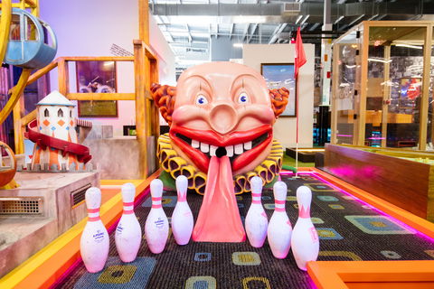 Holey Moley Carousel - Accommodation Newcastle 1