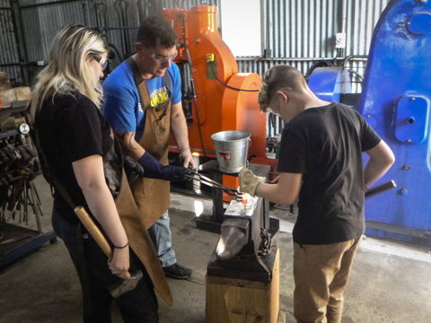 Tharwa Valley Forge - Accommodation Newcastle 1