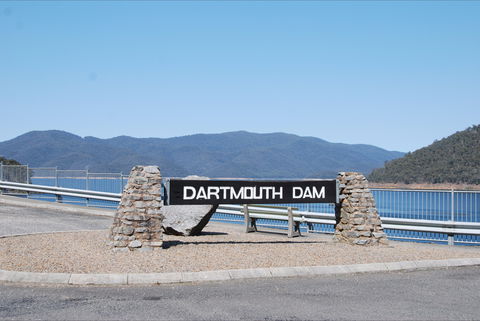 Dartmouth Dam Wall Picnic Area - Accommodation Newcastle 0