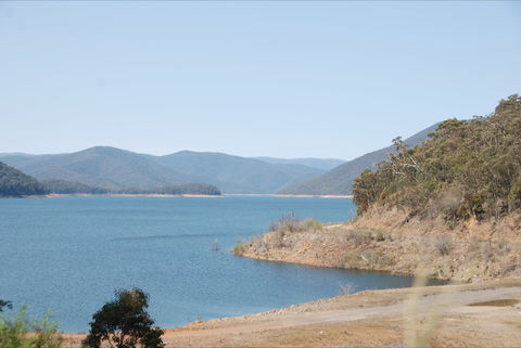 Dartmouth Dam Wall Picnic Area - Accommodation Newcastle 2