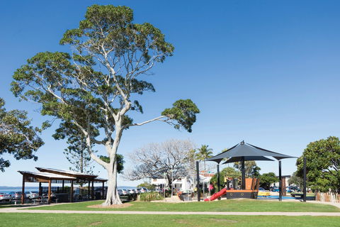 Eddie Santaguiliana Way - Accommodation Newcastle 0