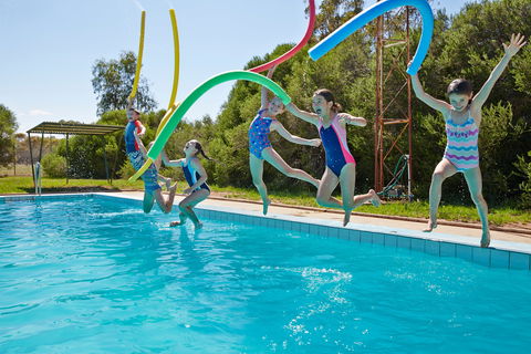 Oaklands War Memorial Swimming Pool - Accommodation Newcastle 0
