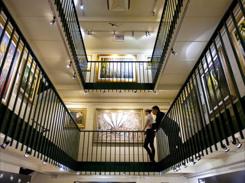 Pro Hart Gallery - Accommodation Newcastle 2