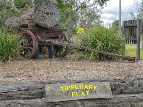 Tipperary Flat - Accommodation Newcastle 0