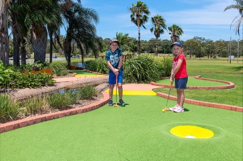 Port Macquarie Driving Range And Mini Golf - Accommodation Newcastle 2