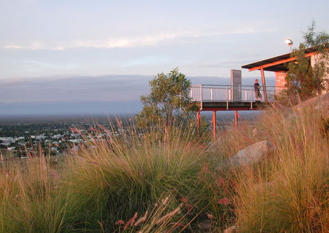 Towers Hill Lookout And Amphitheatre - Accommodation Newcastle 1