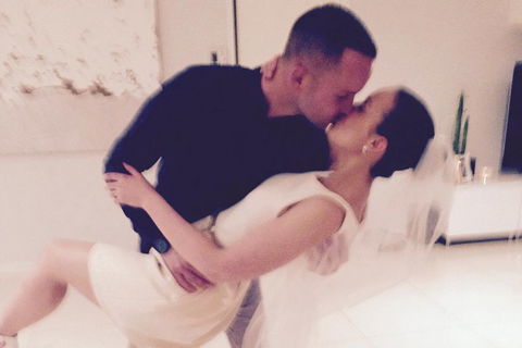 Elope In Paradise - Weddings At Mission Beach - Accommodation Newcastle 0