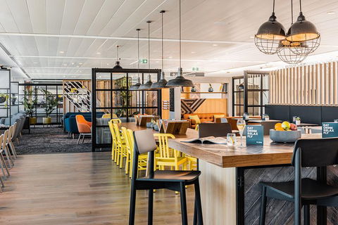 Brisbane Airport - My Lounge - Accommodation Newcastle 0