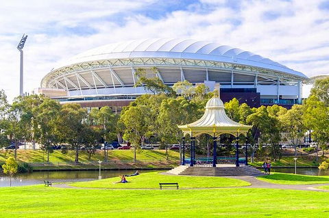 Departure Private Transfers: Adelaide To Adelaide Airport ADL In Luxury Van - Accommodation Newcastle 8