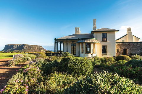 Cruise Ship Special From Burnie To Stanley And The Nut - Accommodation Newcastle 7