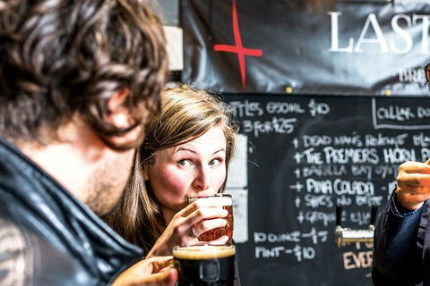 Signature Tour - Accommodation Newcastle 1