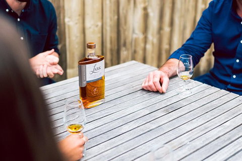 Signature Tour - Accommodation Newcastle 3