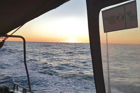 Sunset Geraldton Harbour Cruise - Accommodation Newcastle 3