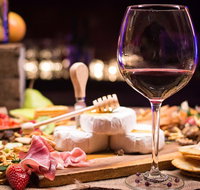 Full-Day Gourmet Wine Tour with Pick Up and Lunch - Accommodation Newcastle