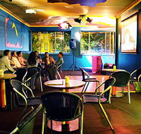 Locusta - Accommodation Newcastle