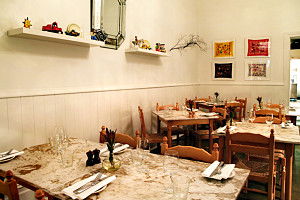Maris - Accommodation Newcastle 0