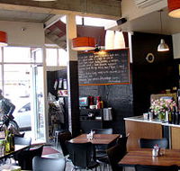 Red Tongue - Accommodation Newcastle