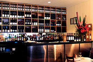 Restaurant Sud - Accommodation Newcastle 0