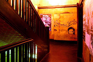 Revolver - Accommodation Newcastle 0