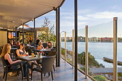 West Lakes SA Accommodation Newcastle