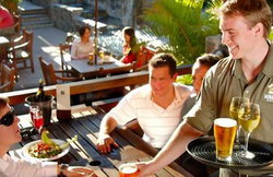 Mona Vale Hotel - Accommodation Newcastle 1