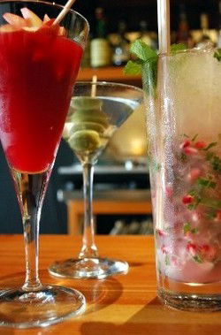 Rrose Bar - Accommodation Newcastle 2