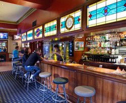 Kensington Hotel - Accommodation Newcastle 2